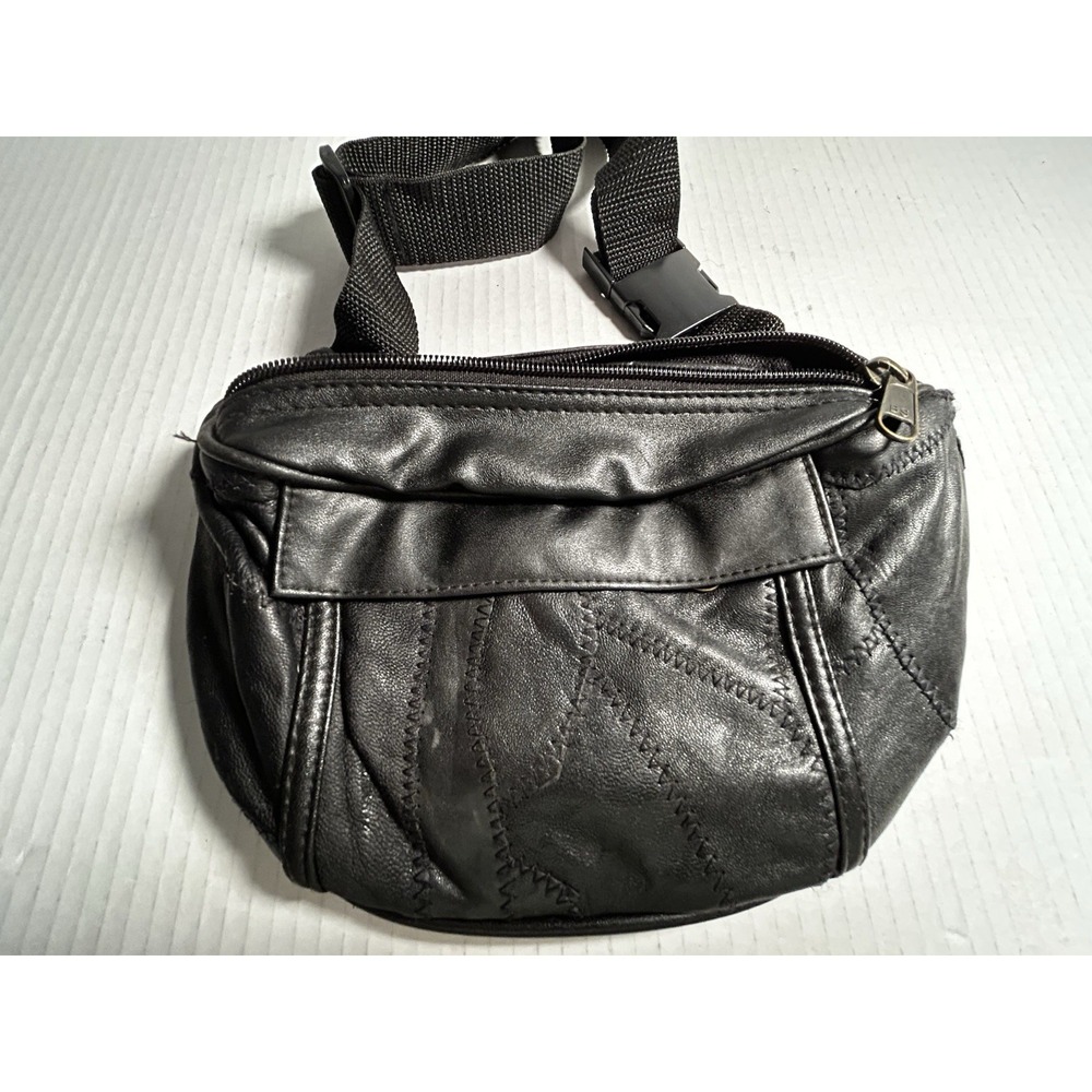 Black BS Labeled Leather Fanny Pack VTG Excellent Condition Unisex